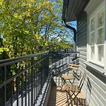 アパート Modern Flat In A Courtyard タリン