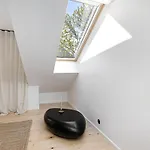 アパート Modern Flat In A Courtyard タリン