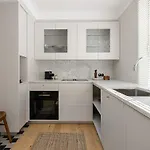 Modern Flat In A Courtyard アパート タリン