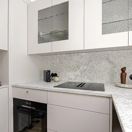 Modern Flat In A Courtyard Апартаменты