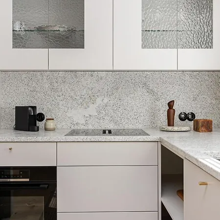 Апартаменты Modern Flat In A Courtyard Таллин