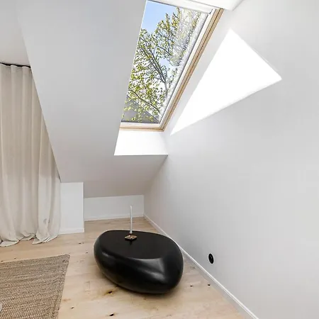 Апартаменты Modern Flat In A Courtyard Таллин