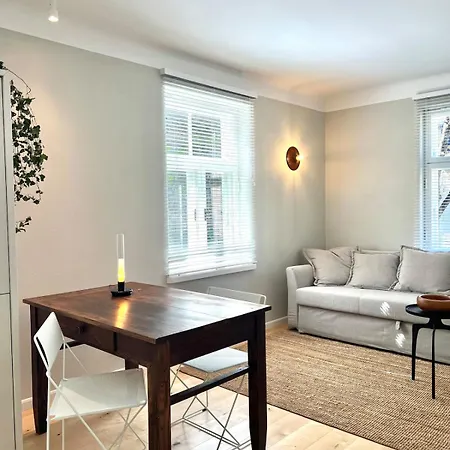 Modern Flat In A Courtyard Таллин