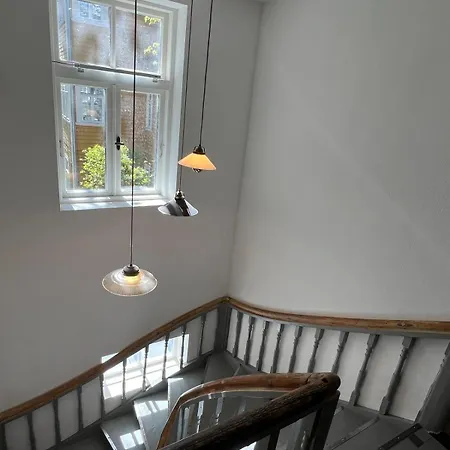 Modern Flat In A Courtyard Lägenhet