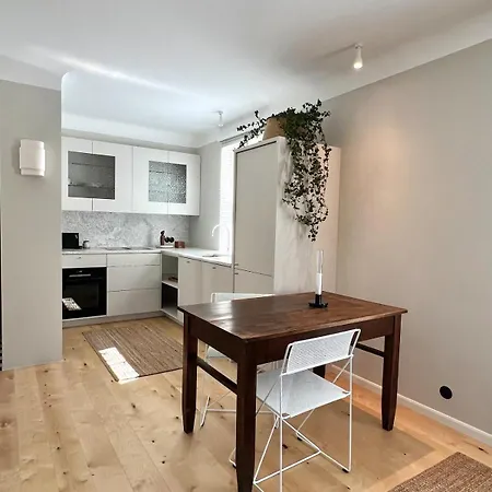 Modern Flat In A Courtyard Апартаменты Таллин