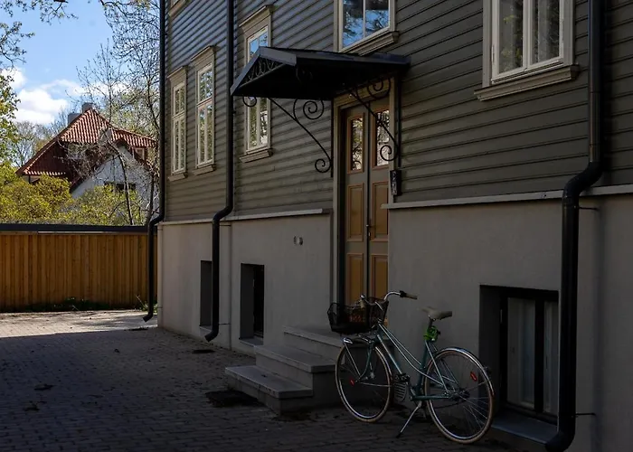 Apartament Modern Flat In A Courtyard