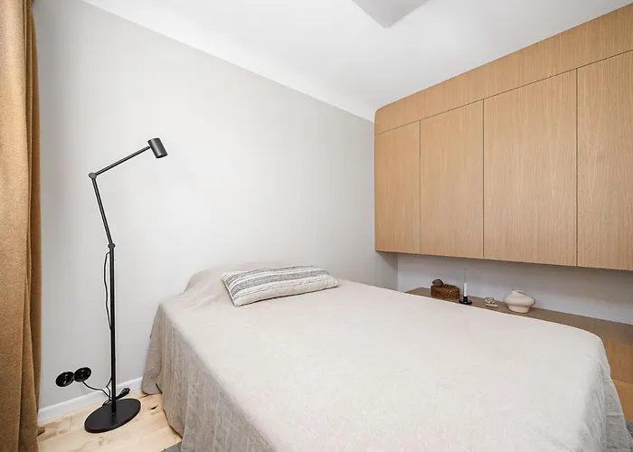 Modern Flat In A Courtyard Tallin