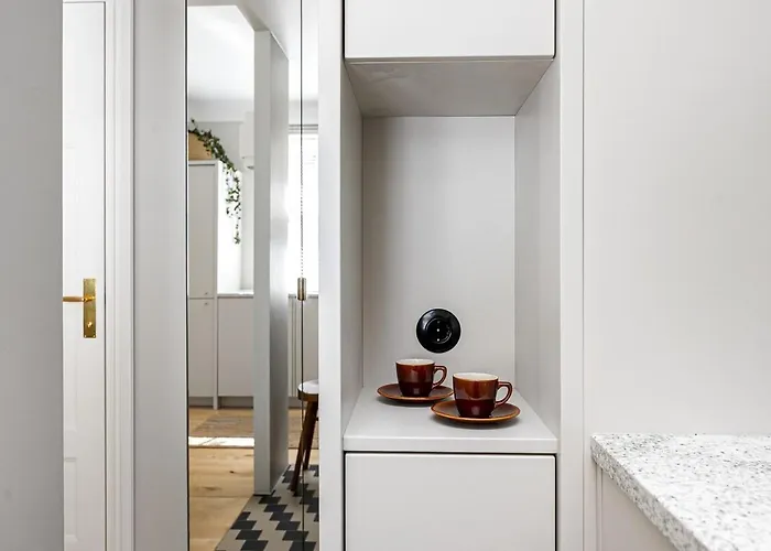 דירה Modern Flat In A Courtyard