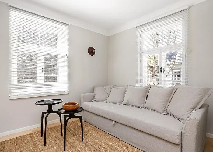 דירה Modern Flat In A Courtyard *