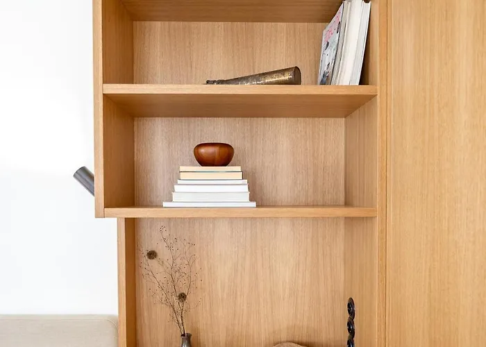 Modern Flat In A Courtyard דירה *