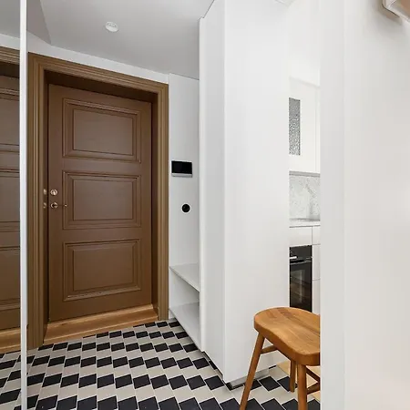 Modern Flat In A Courtyard Apartamento *