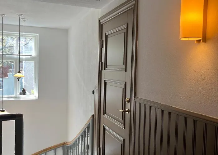 Modern Flat In A Courtyard